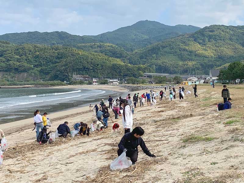 海のゴミ拾い
