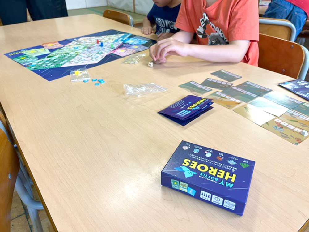 体験型ボードゲーム「マイボトルヒーローズ」を体験